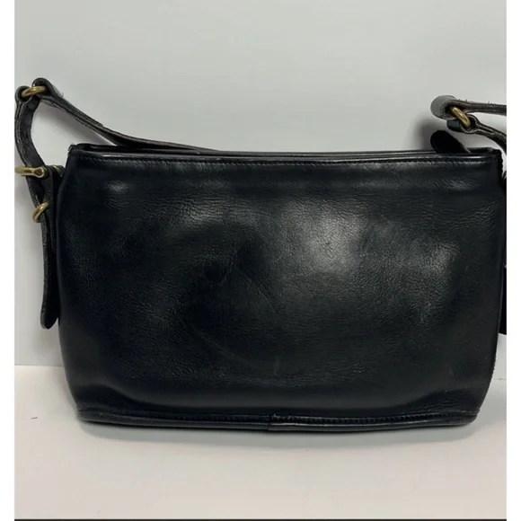 ☄️Flash Sale ☄️Authentic VTG Coach Legacy Black Leather Crossbody Bag